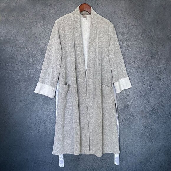 Natori Grey & White Bathrobe, Small - Picture 1 of 4